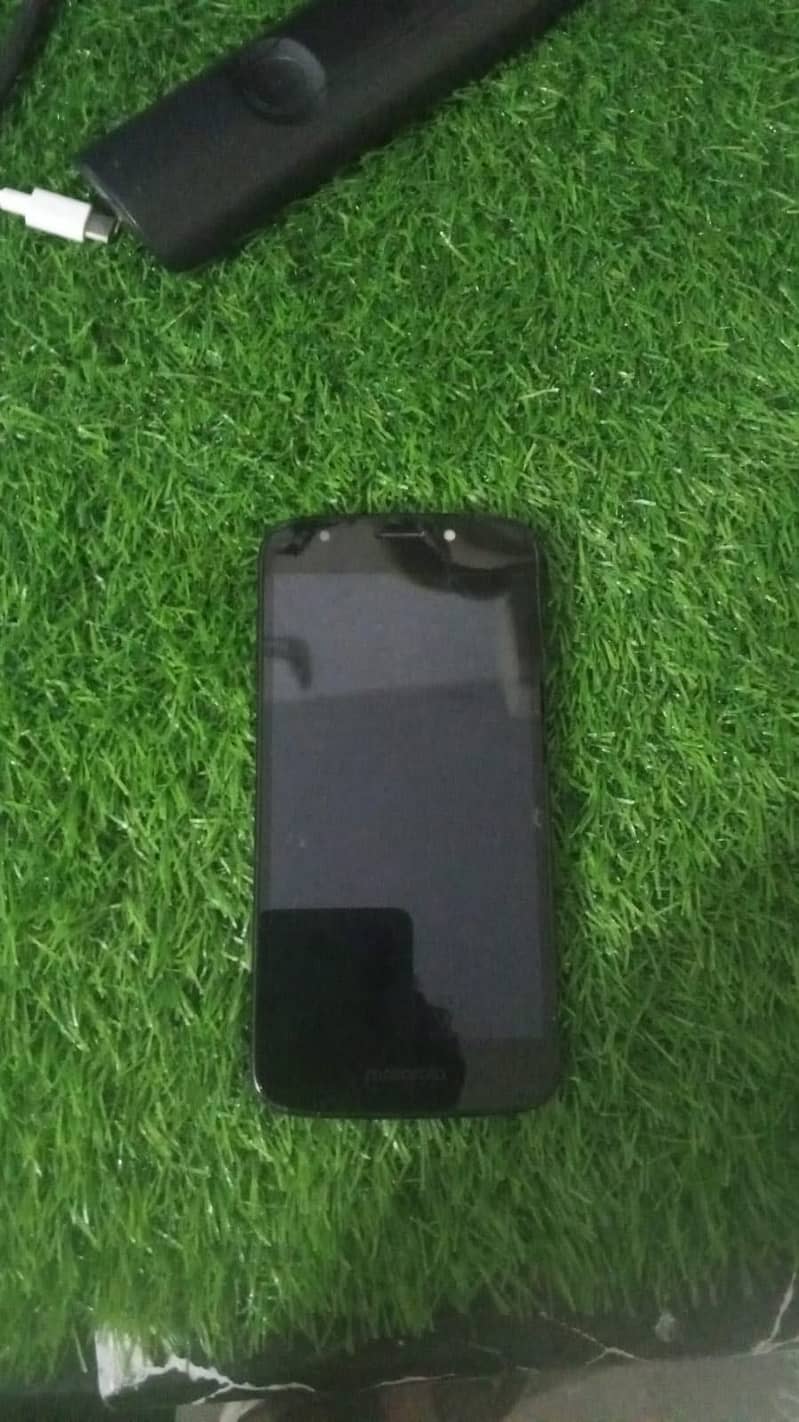 Moto e4 and Moto e6 3