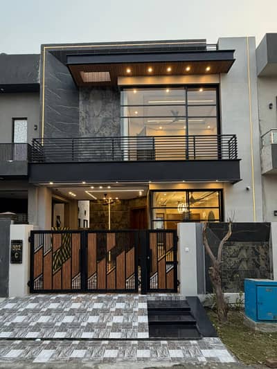 5 Marla OutStanding Designer House Available For Rent IN DHA Phase 9 Town