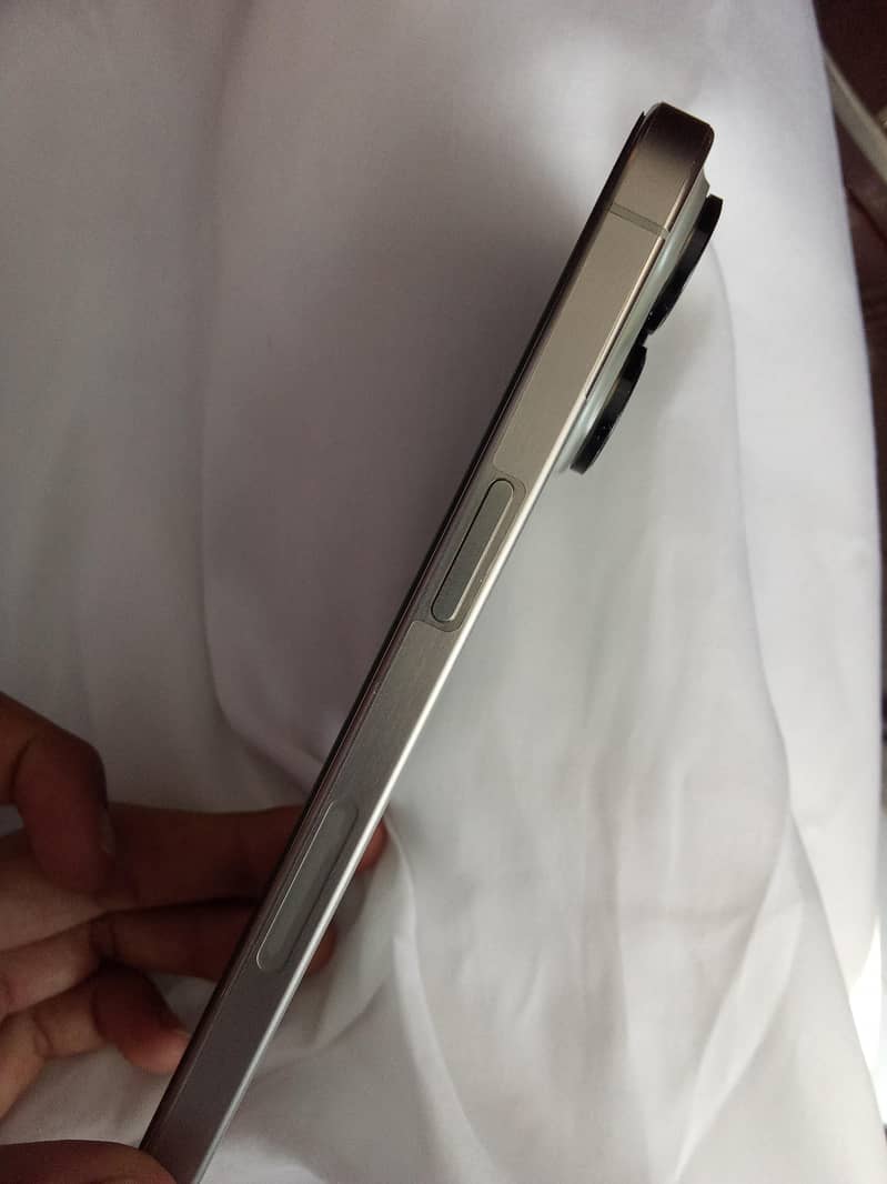 Iphone 15pro Max 2