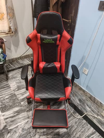Gaming Chair with Foot rest