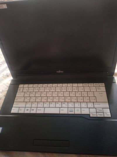 Fujitsu laptop for sale in very low price only 1 month used