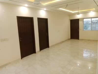 A Great Choice For A Prime Location 1550 Square Feet Flat Available In Garden West