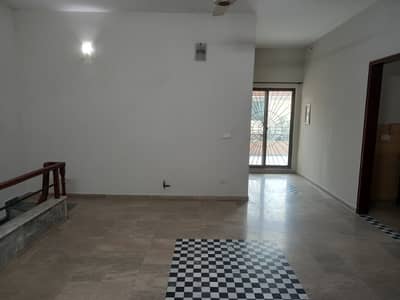 10 marla Outstanding double storey House In Wapda Town near park and masjid Prime location