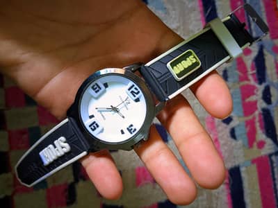 sports watch with pure rubber sports belt