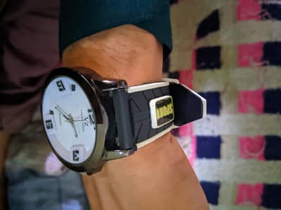 sports watch with pure rubber sports belt