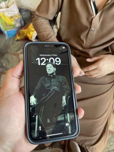 Iphone Xr display change 9/10 contidion genuin set