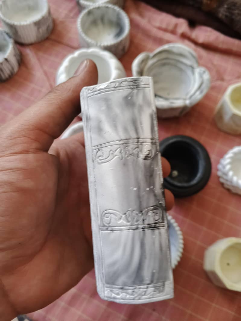 Ceramic pots 13
