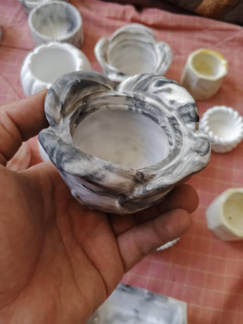 Ceramic pots 14