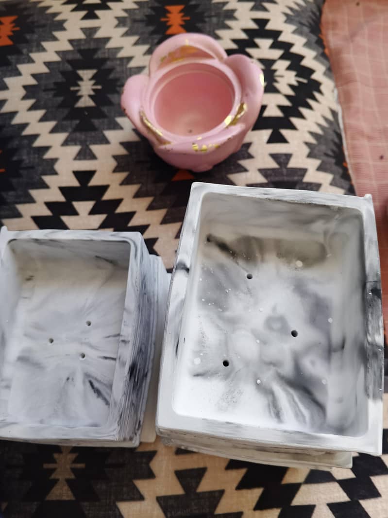 Ceramic pots 17
