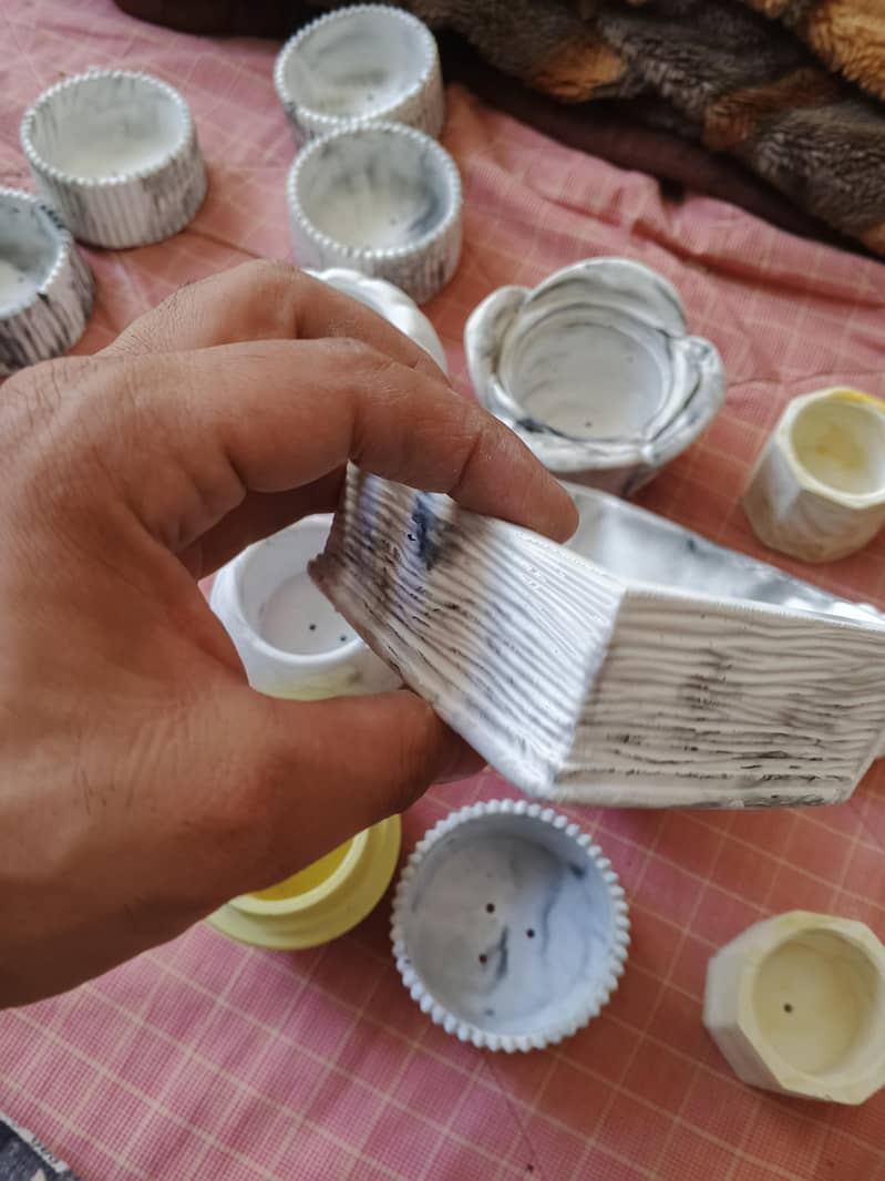 Ceramic pots 18