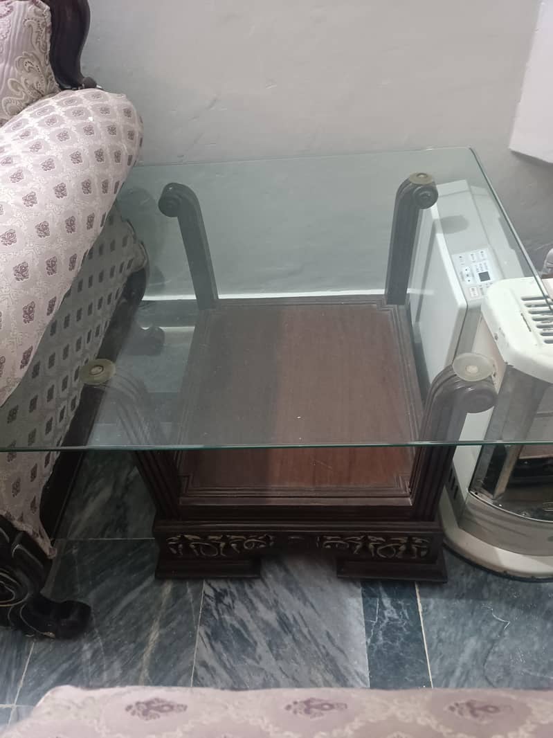 2 Single Sofas , 1 Centre Table, 2 side tables, Iron table 1
