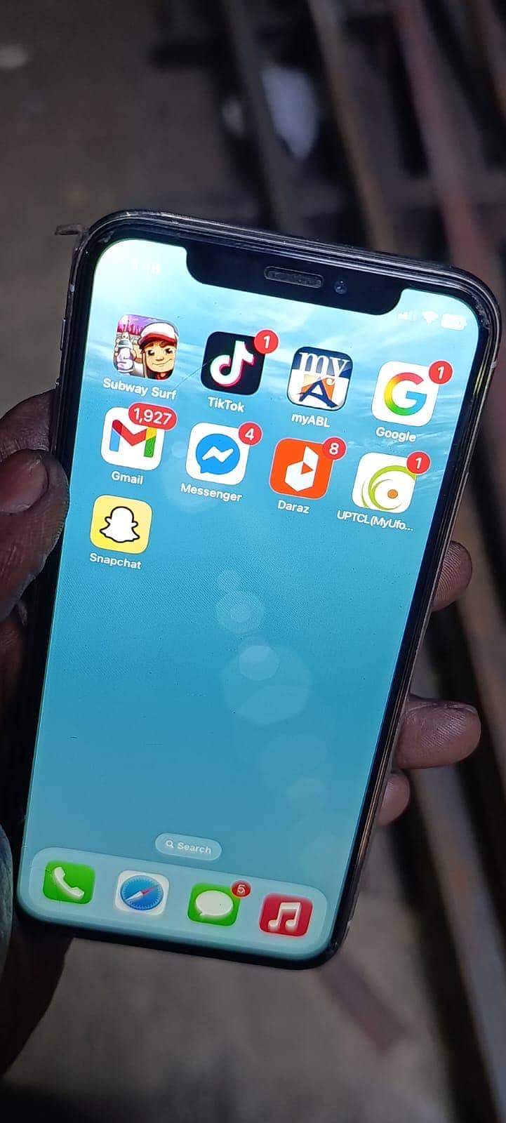 IPHONE X…. 1