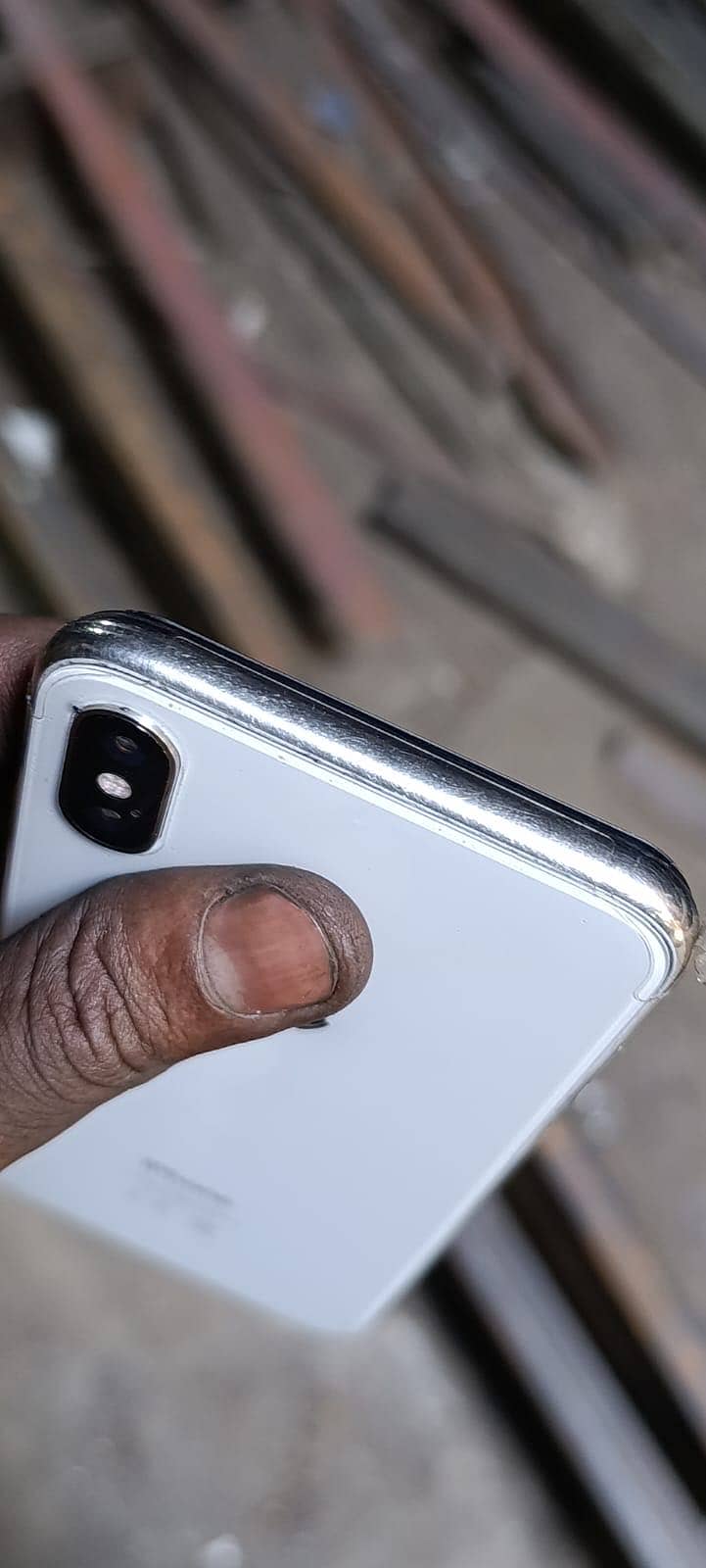 IPHONE X…. 2