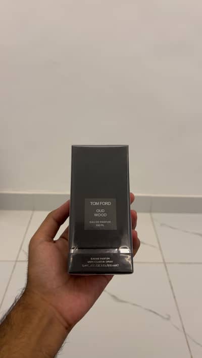 Tom Ford oud wood 100ml box packed