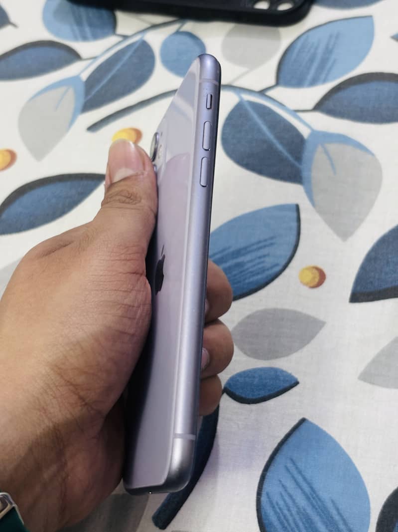 iPhone 11 2