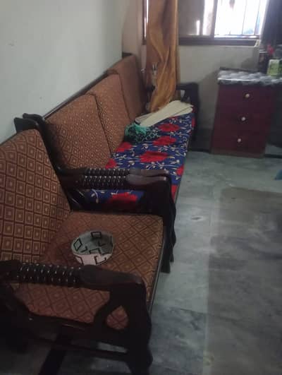 5 seater sofa for sell