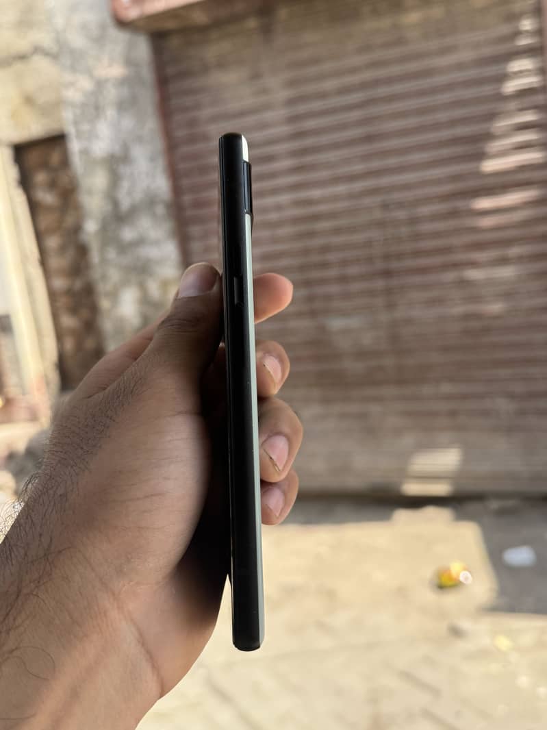 Goggle pixel 6A 1