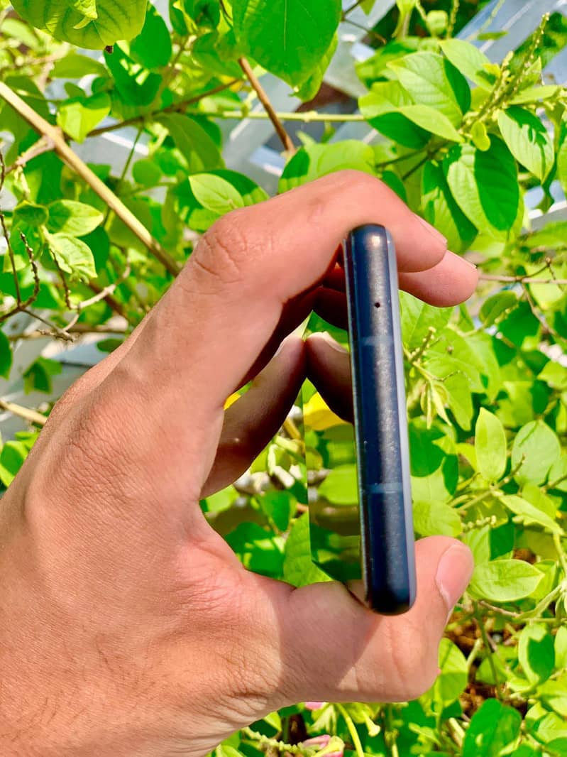 Google Pixel 6A 5