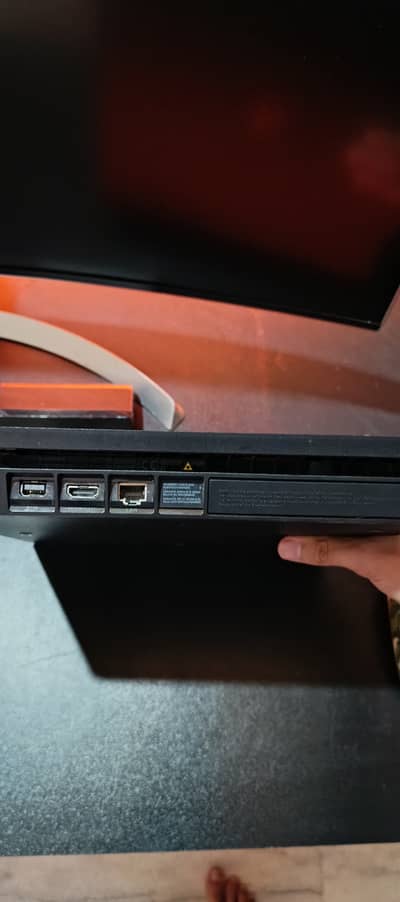 Ps4 slim /playstation 4