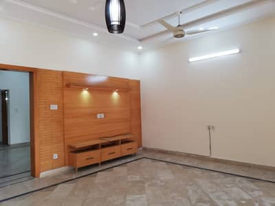 10 Marla Portion For Rent