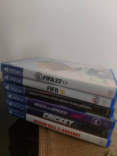 6 PS4 Disc