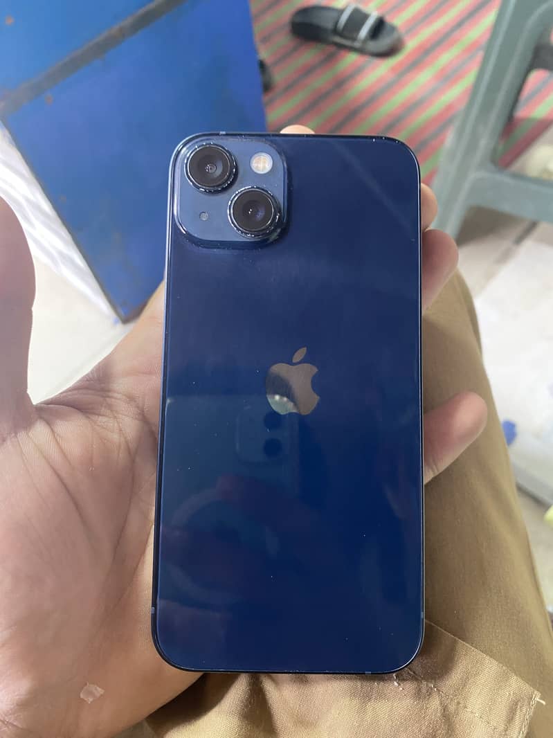 Apple iPhone 13 0