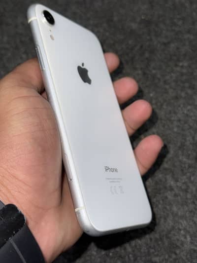 iPhone XR 64GB