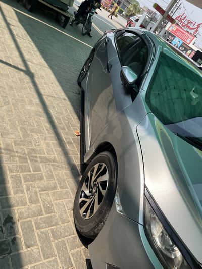 Honda civic oriel ug