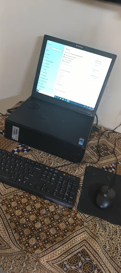 Hp pc for sale with monitor mouse and keyboard and all Assesories