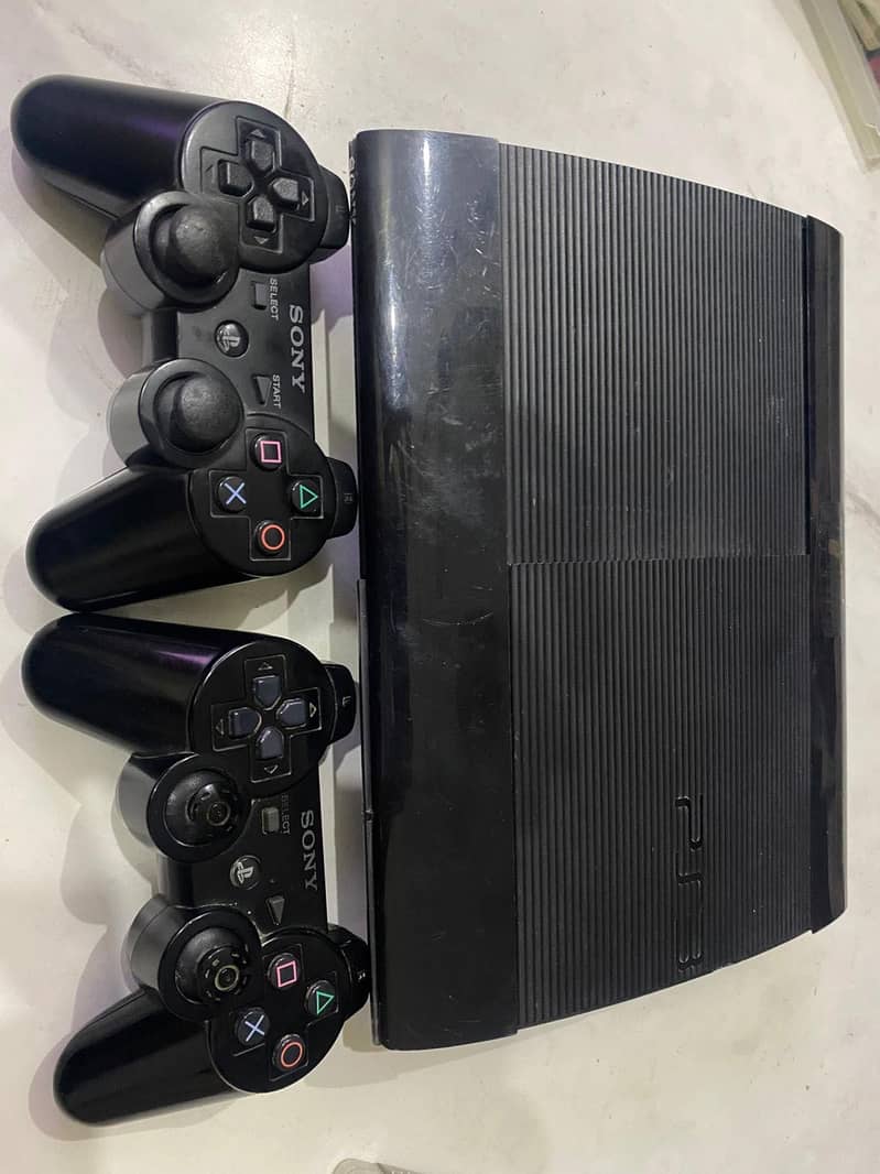 PS3 super slim 0