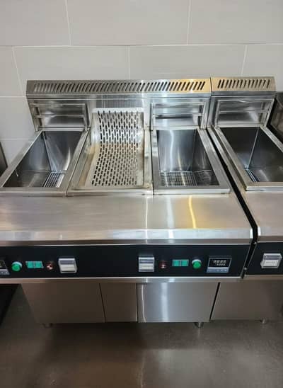 Fryer 16 Ltr. Fryer 16 Ltr with Chipdum . Fryer 16+16 Ltr with Chipdum