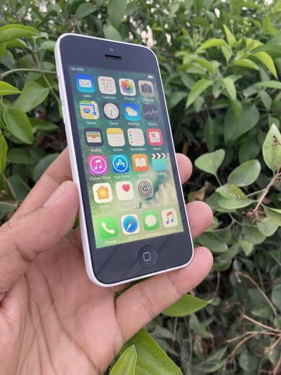 Apple iPhone 5c – 32GB, Mint Condition (Non PTA, SIM Not Working)