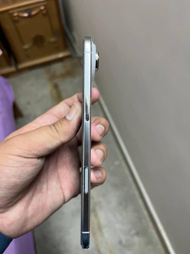 iPhone air 4