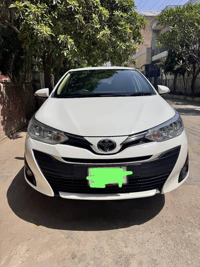Toyota Yaris 1.3 Ativ Cvti