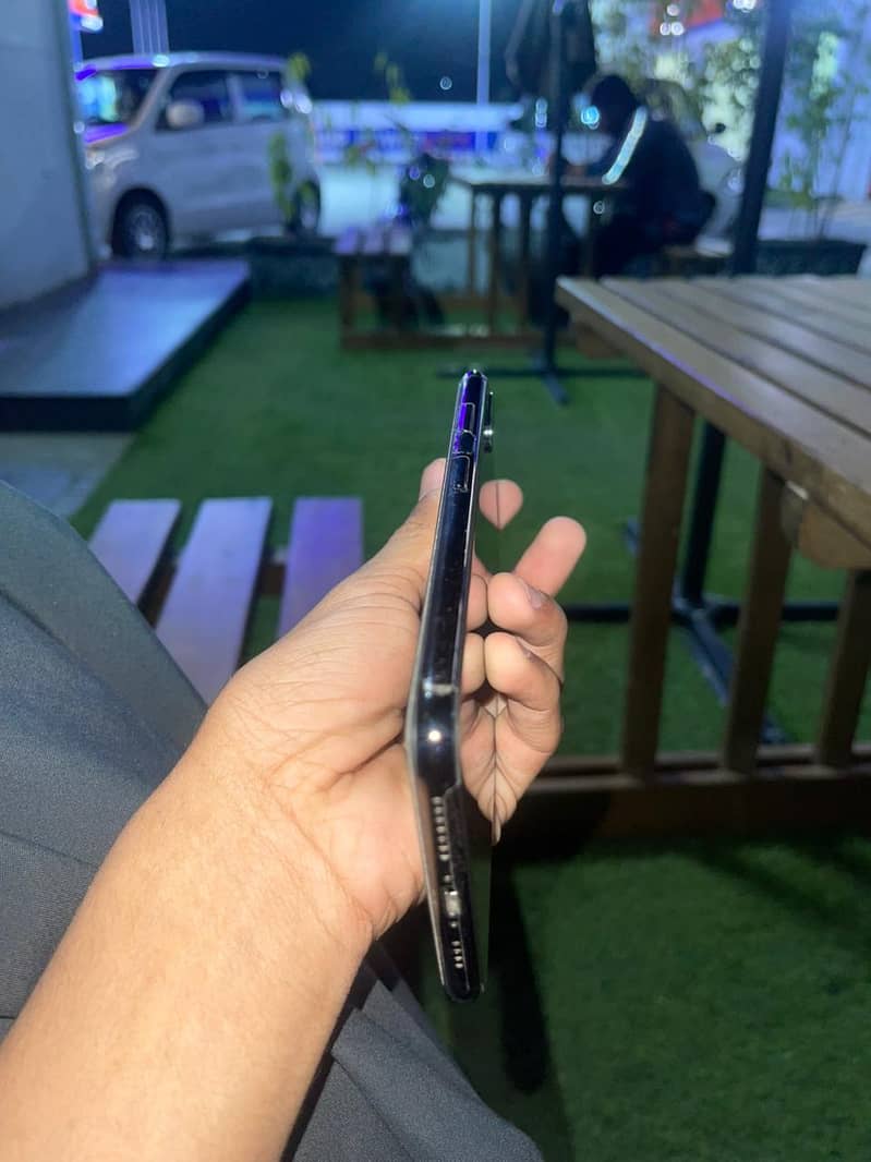 xs max 1