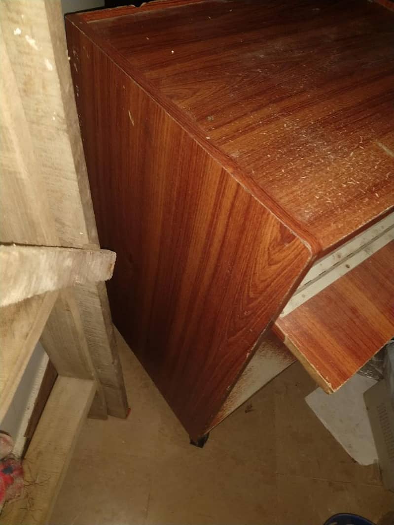 computer table 1