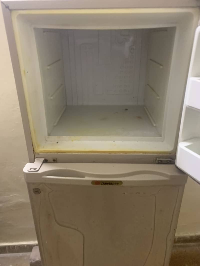 Dawlance fridge 0