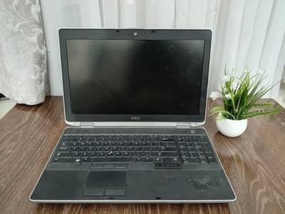 Dell Latitude E6530 i5-3340M