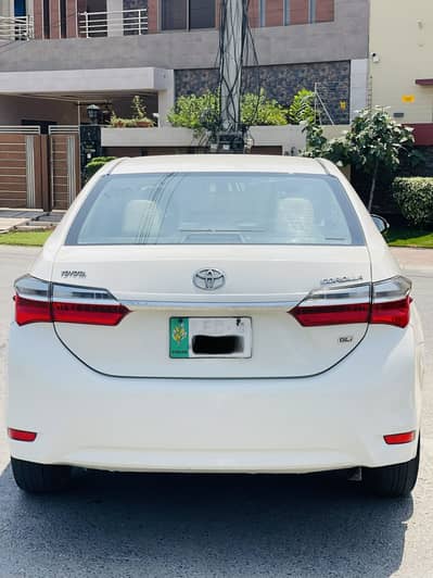 toyota carolla gli 2018 model