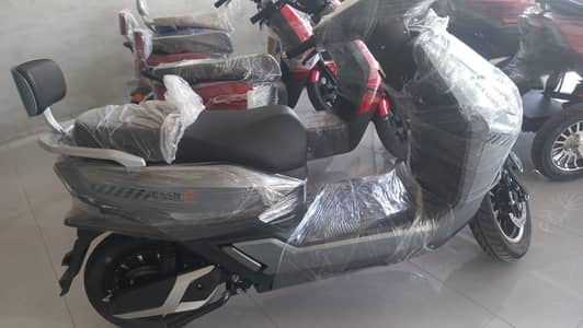 E Cruze electric bikes USB & Remote System, Alarm System