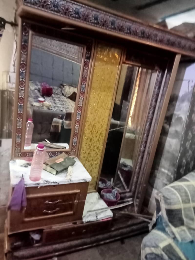 dressing table 1
