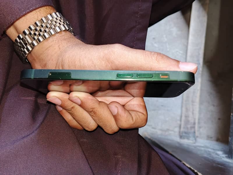 iphone 13 mini 3