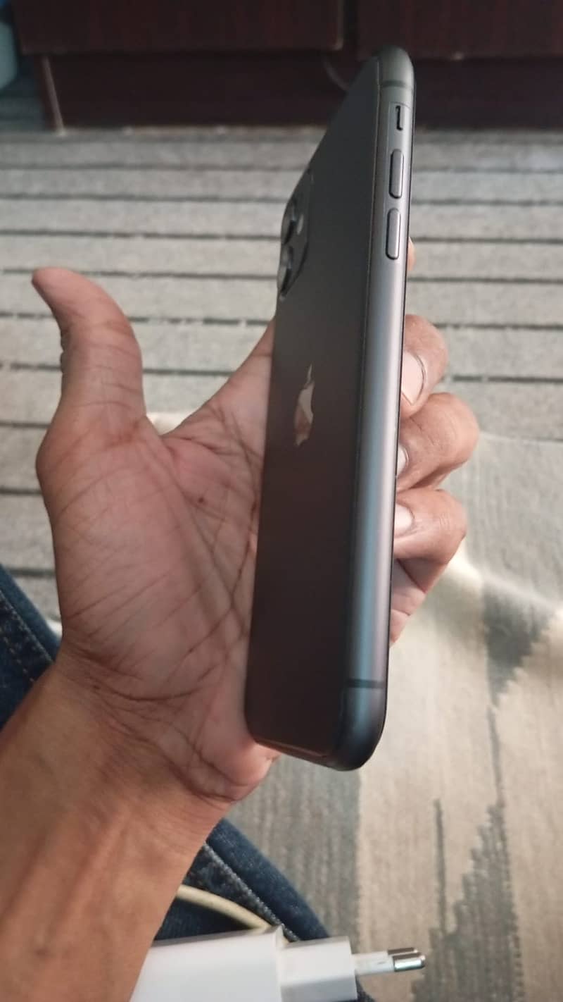Apple iPhone 11 2