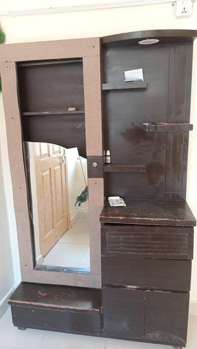 dressing table
