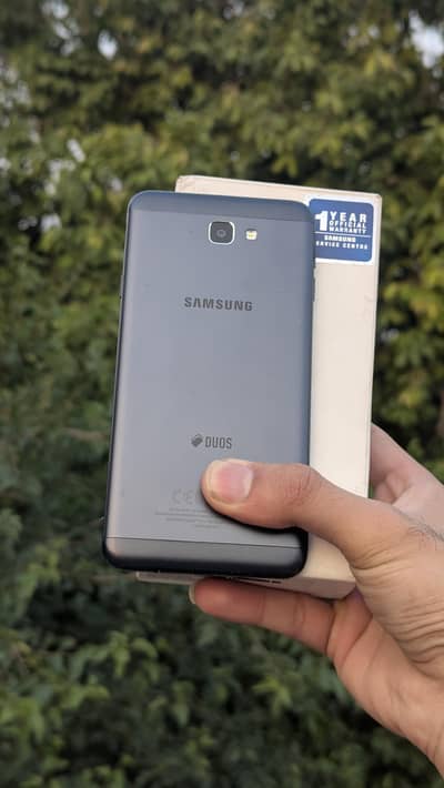 Samsung j7 prime with box