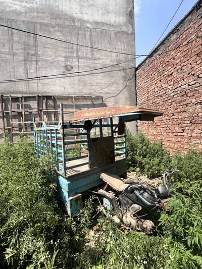 Loader rickshaw heavy body weight reverse gear