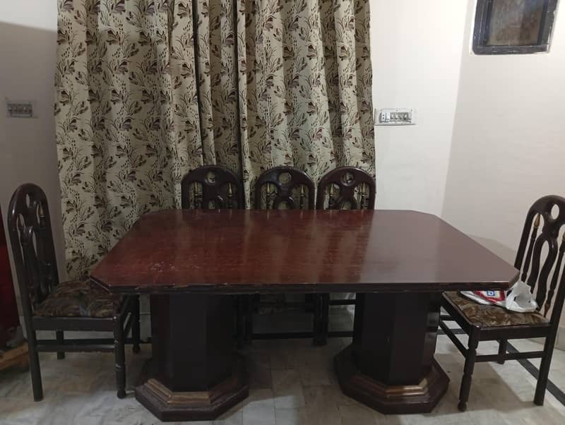 Dining table set 0