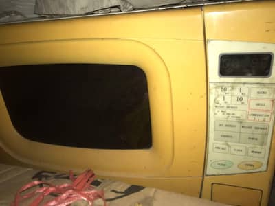 microwave oven