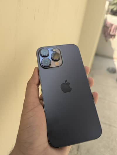 Iphone 14pro max 256gb factory unlock  (with box)