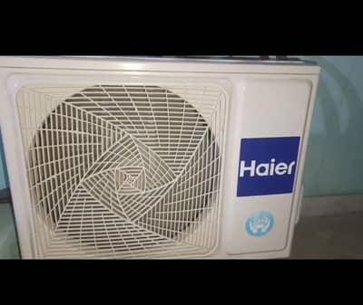 Hair 1 ton non- inverter Ac 2 year used , Excellent Condition